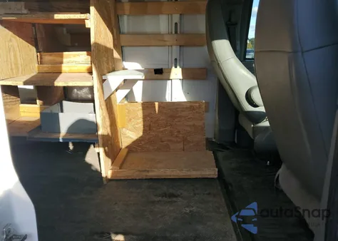 2020 GMC Savana G2500 z USA, uszkodzony, nr VIN 1GTW7AFG8L1262623